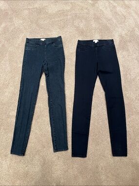 2 Pairs H&M Skinny Jeans Medium Wash & Dark Wash LIKE NEW Size 2 Jeggings